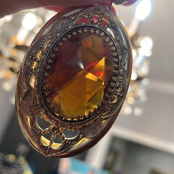 Vintage Oval Amber Pendant set in beautiful bezel. Faceted stone. Pendant only. - Picture 7 of 15